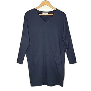 FOURTEENTH PLACE Black Long Sleeve V-neck Kangaroo Pocket Drop Shoulder Dress SP